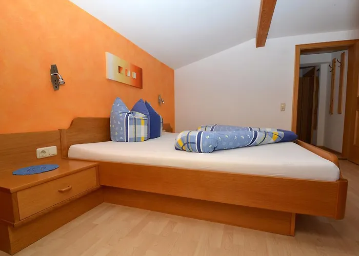 Christine 招待所 加舒恩